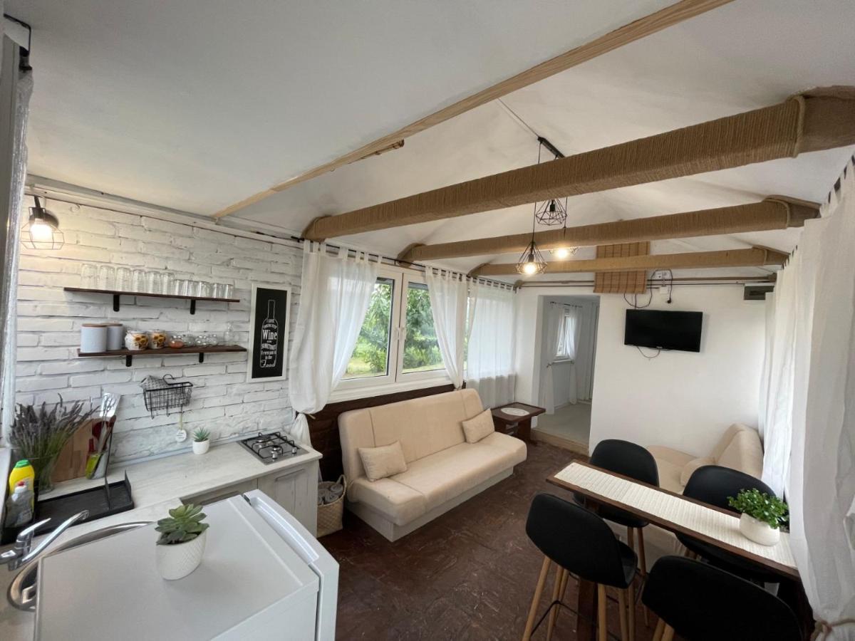 Sami Green House Banostor Bagian luar foto